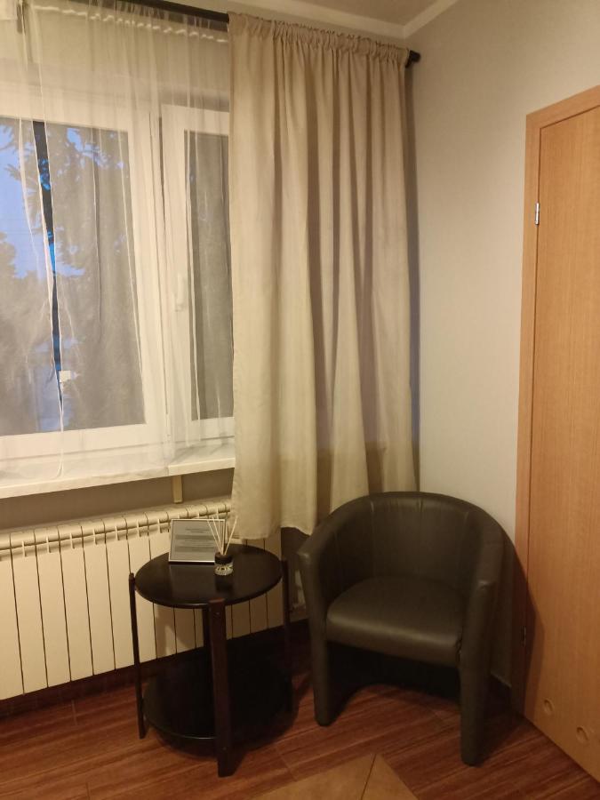 Pokoje Pod Swierkiem Swarzędz Buitenkant foto