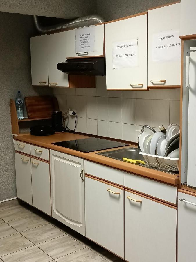Pokoje Pod Swierkiem Swarzędz Buitenkant foto